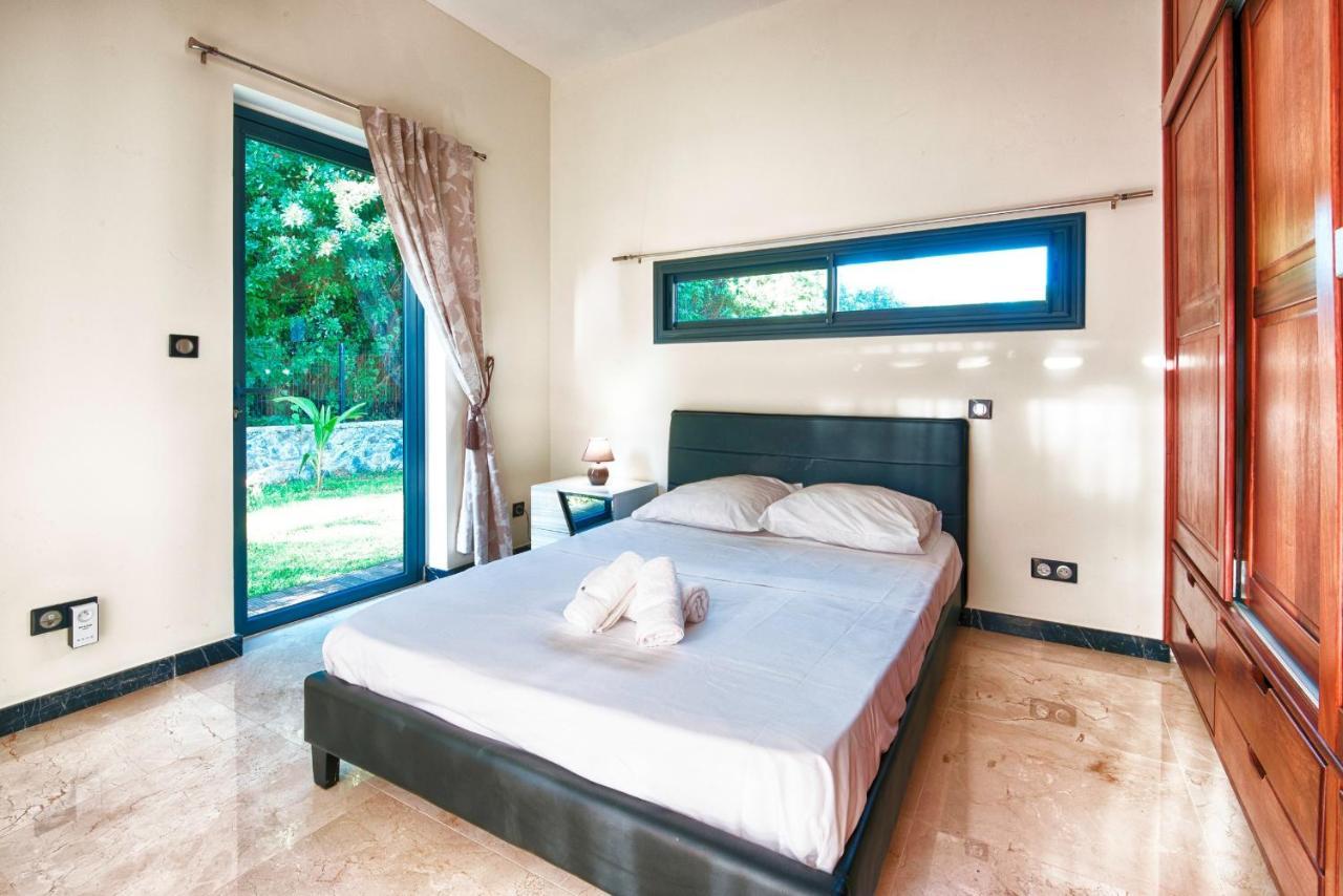 Villa Isis A L Entre-Deux Avec Piscine Pour 7 Personnes Entre Deux 外观 照片